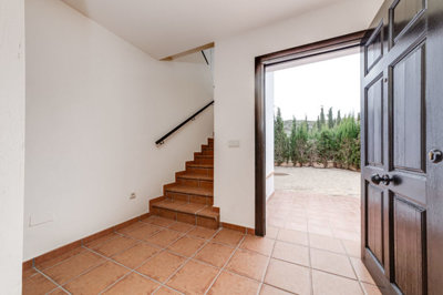 entrance-hall-1024x683