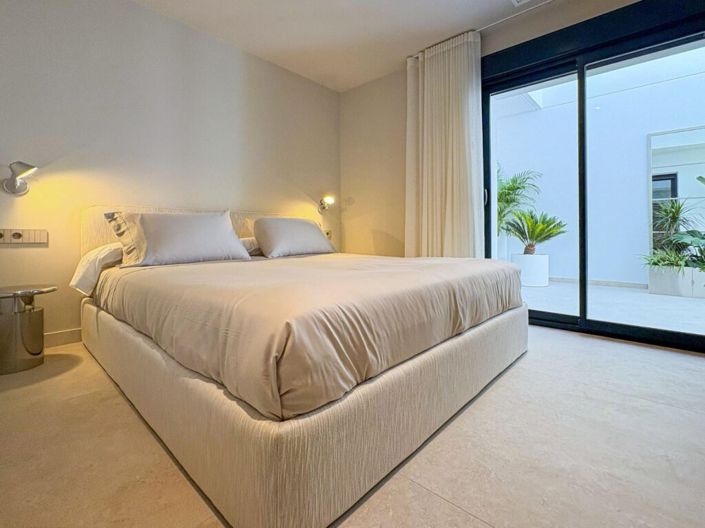 Image No.24-5 Bed Villa for sale