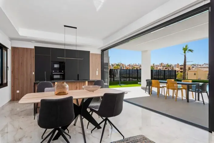 Image No.10-3 Bed Villa for sale