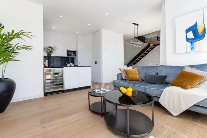 Image No.3-4 Bed Apartment for sale