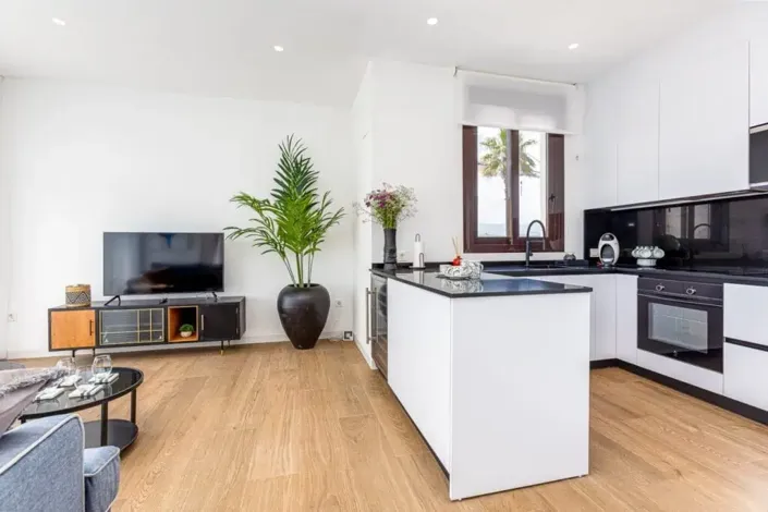 Image No.4-4 Bed Apartment for sale