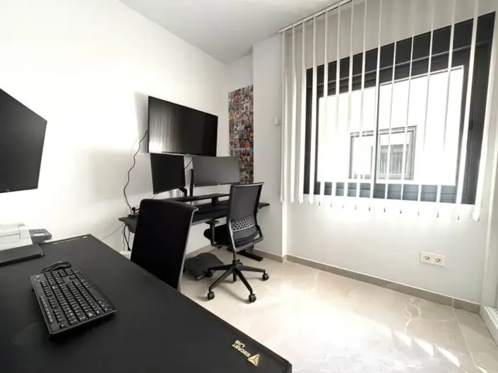 Image No.19-3 Bed Penthouse for sale