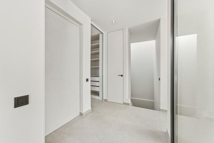 Image No.19-4 Bed Villa for sale