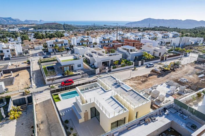 Image No.29-4 Bed Villa for sale