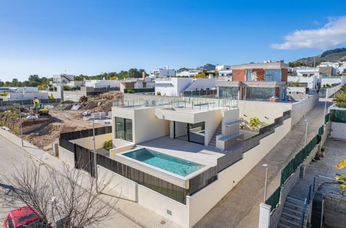 Image No.4-4 Bed Villa for sale