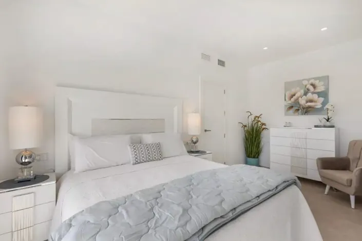 Image No.12-2 Bed Villa for sale