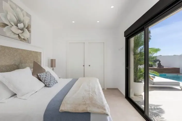 Image No.19-2 Bed Villa for sale