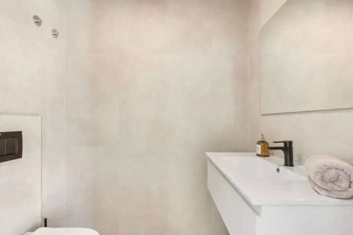 Image No.18-3 Bed Villa for sale