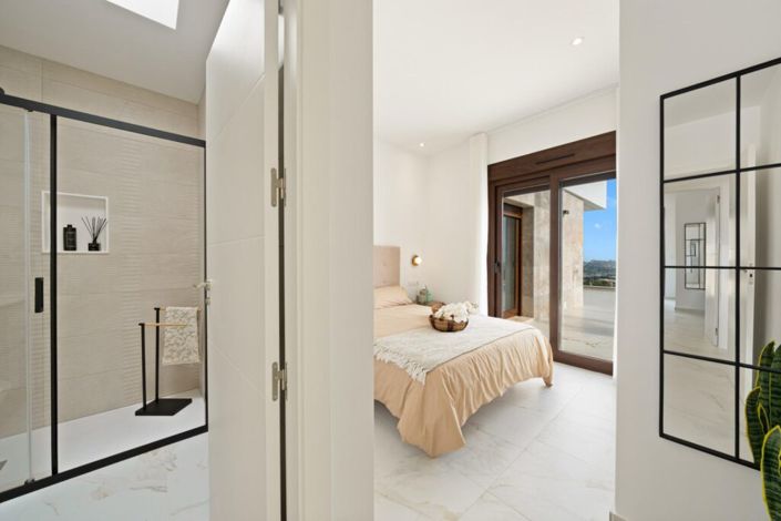 Image No.29-3 Bed Villa for sale