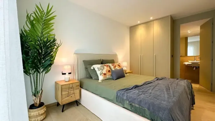 Image No.17-2 Bed Apartment for sale