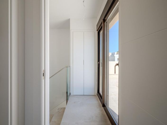 Image No.20-3 Bed Villa for sale