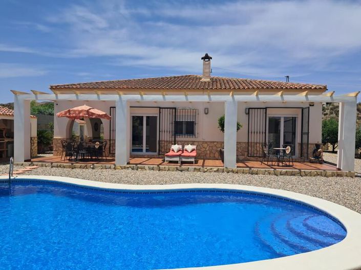 Arboleas, Villa
