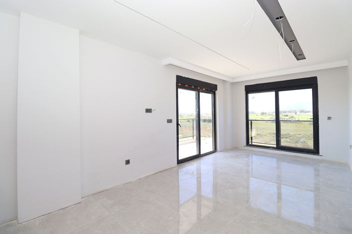 Image No.10-6 Bed House/Villa for sale