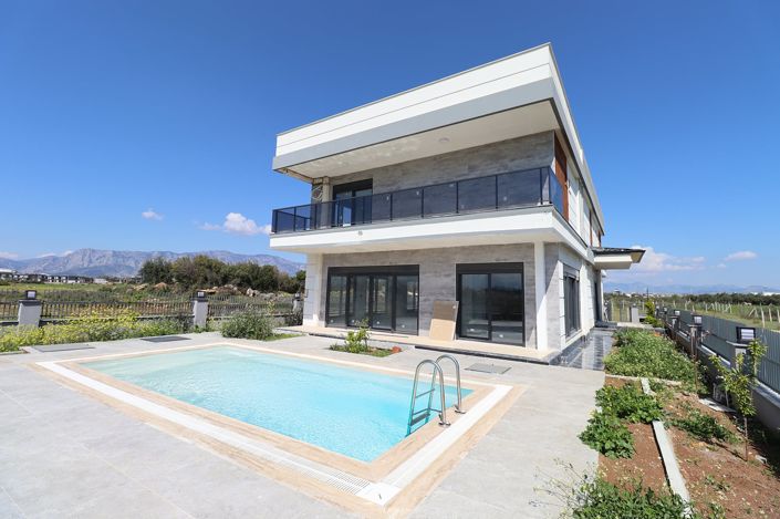 Image No.3-6 Bed House/Villa for sale