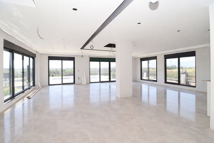 Image No.9-6 Bed House/Villa for sale