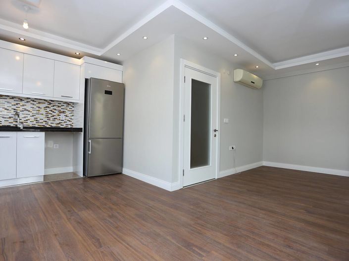 Image No.10-3 Bed Apartment for sale