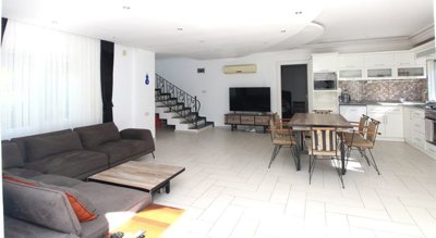 Interior 3