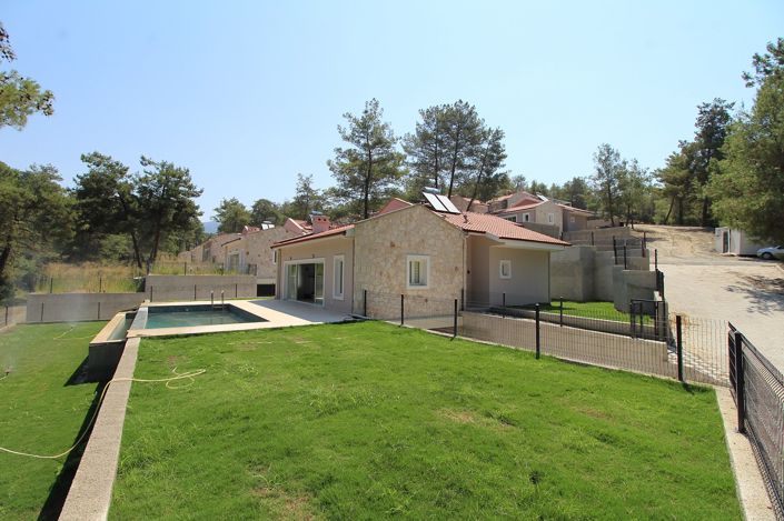 Image No.1-Maison / Villa de 4 chambres à vendre à Yesilüzümlü