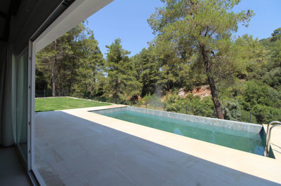 Exterior 11