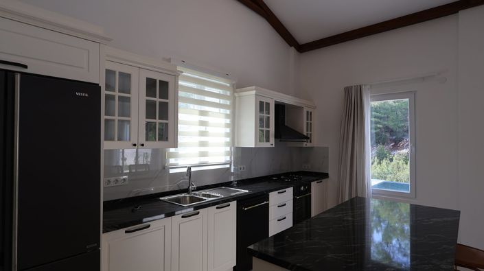 Image No.13-4 Bed House/Villa for sale