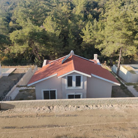 Exterior 13