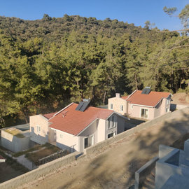 Exterior 3