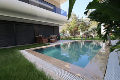 Exterior 6