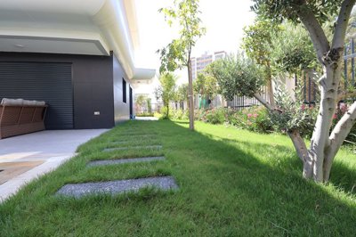 Exterior 9
