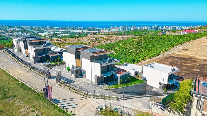 Image No.3-4 Bed House/Villa for sale