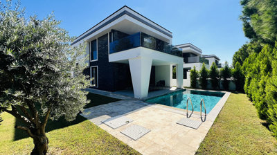 Exterior 1