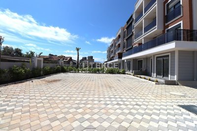 Exterior 4