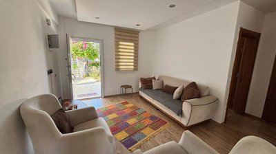 Interior 8