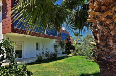 Exterior 2