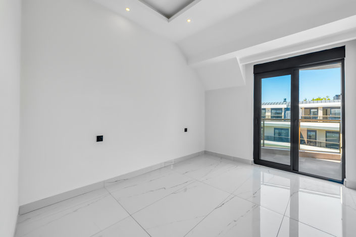 Image No.30-2 Bed Apartment for sale