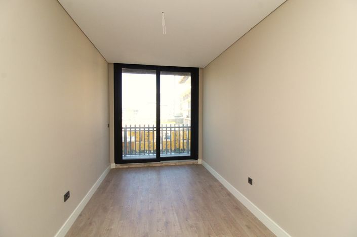 Image No.19-3 Bed Apartment for sale