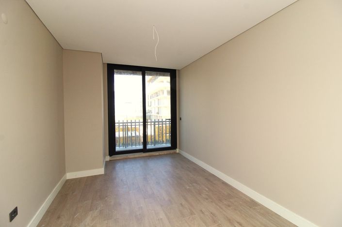 Image No.21-3 Bed Apartment for sale