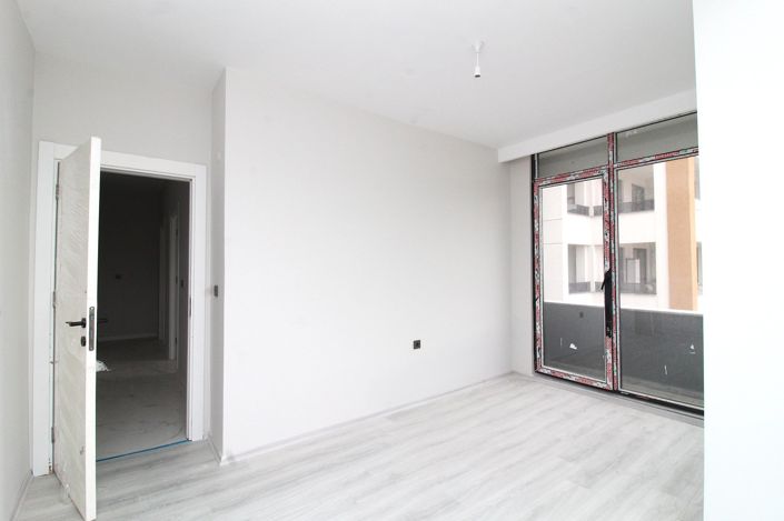 Image No.10-5 Bed Apartment for sale