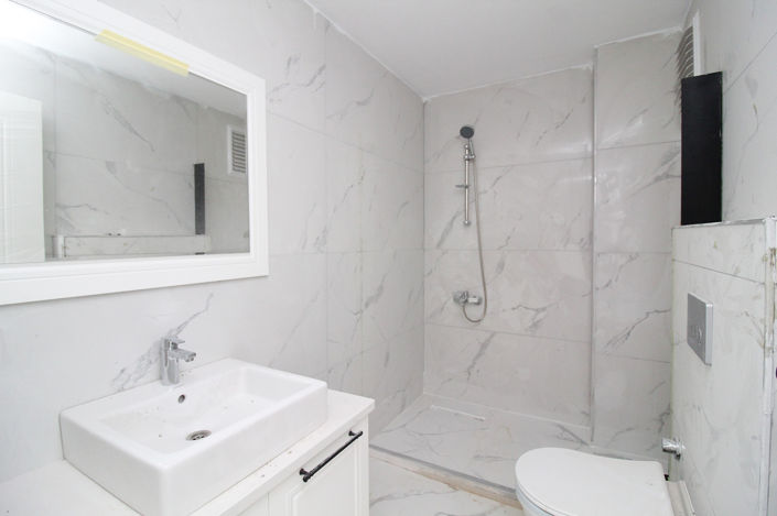 Image No.17-5 Bed Apartment for sale