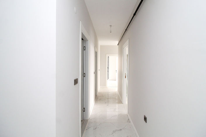 Image No.22-5 Bed Apartment for sale