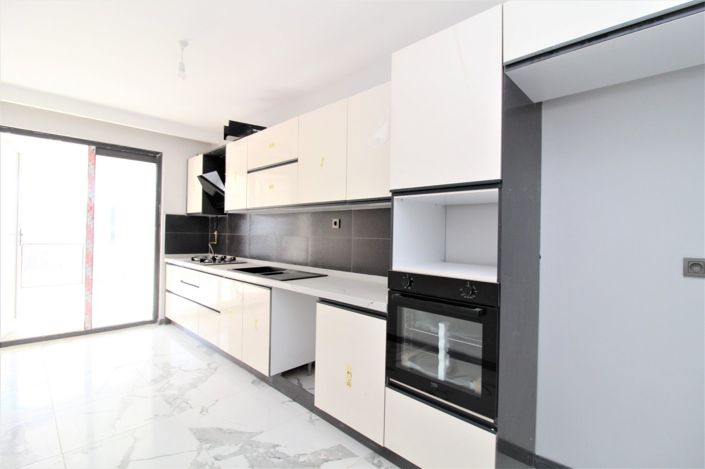 Image No.18-4 Bed Apartment for sale