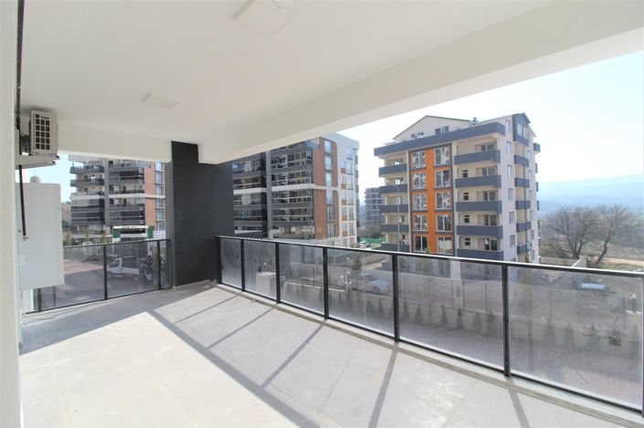 Image No.24-4 Bed Apartment for sale