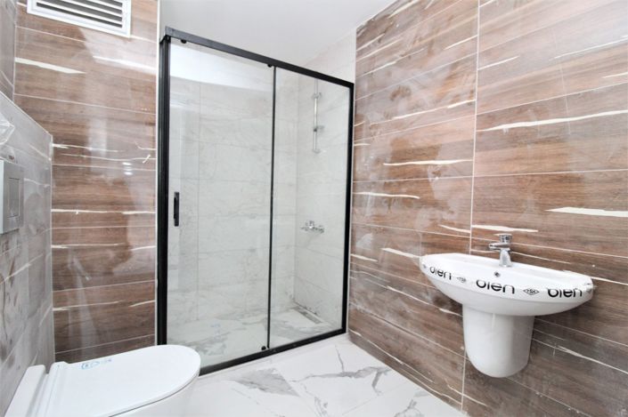 Image No.27-5 Bed Apartment for sale