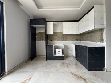 Interior 4