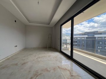 Interior 6