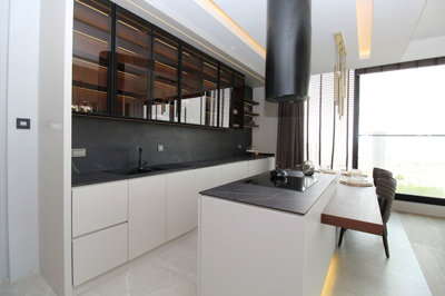 Interior 6