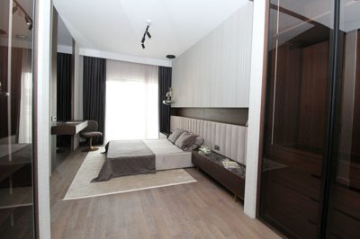 Interior 10