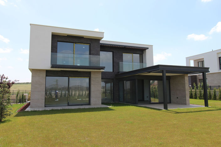 Image No.3-Maison / Villa de 7 chambres à vendre à Hacilar