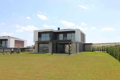 Exterior 8