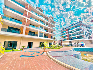 Exterior 12