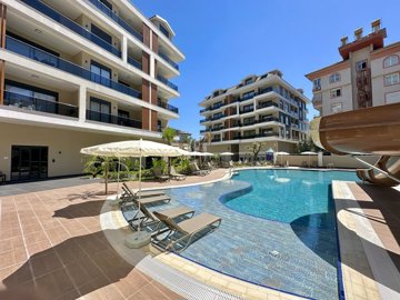 Exterior 3